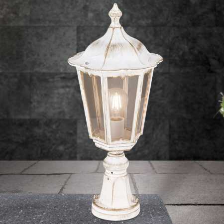 weiße Gartenlampe antik