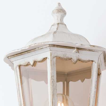 weiße Außenwandleuchte antik