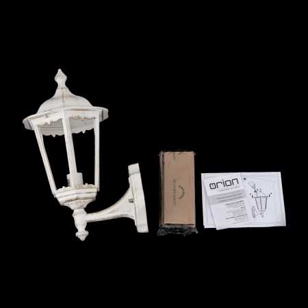 weiße Außenwandleuchte antik