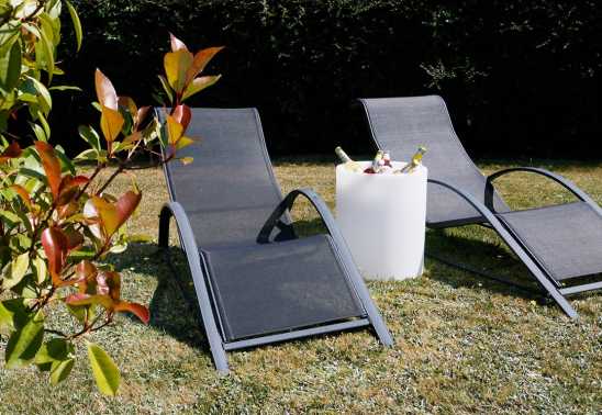dekorativer Partytisch mit Solar