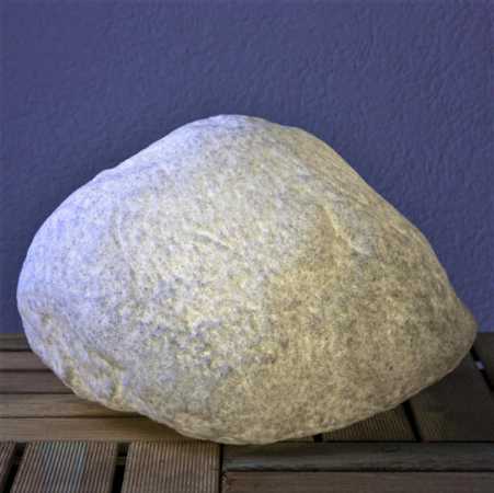 Gartenbeleuchtung Stein