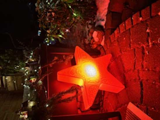 Weihnachtsbeleuchtung roter Solar-Stern