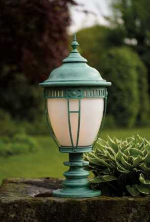 Gartenbeleuchtung antik grün