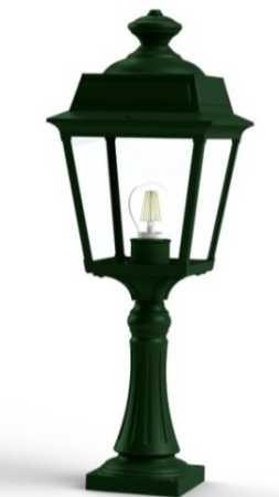 grüne Gartenleuchte klassisch