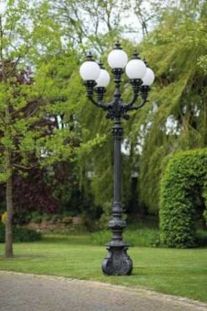 Kugel Mastleuchte fünfarmig