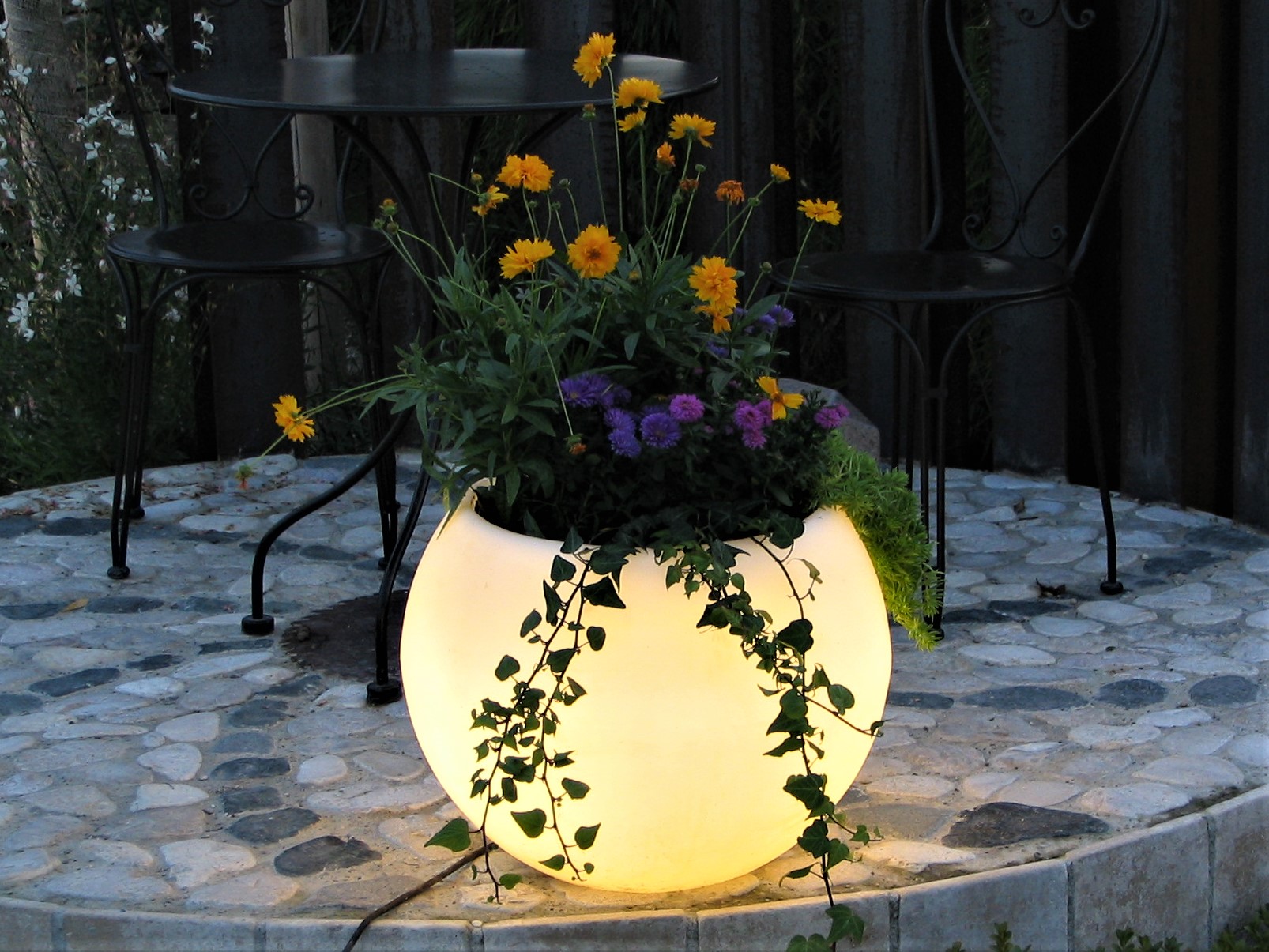 Gartenbeleuchtung-Shop - Blumenkbel-Terrasse