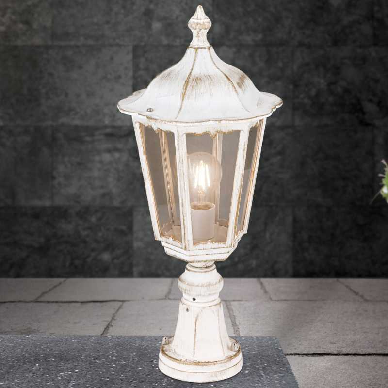 weiße Gartenlampe antik