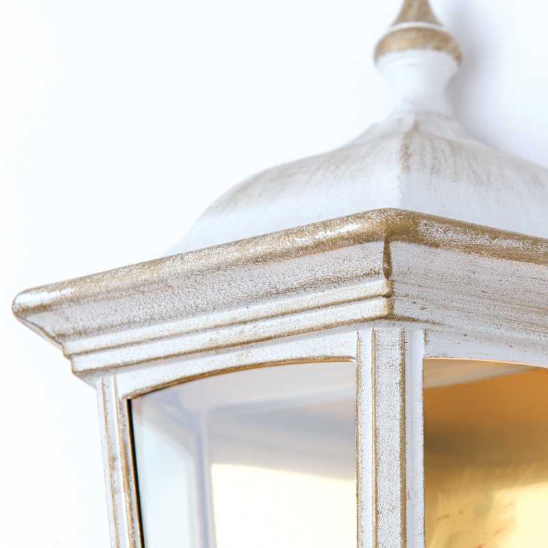 weiße Außenlampe antik