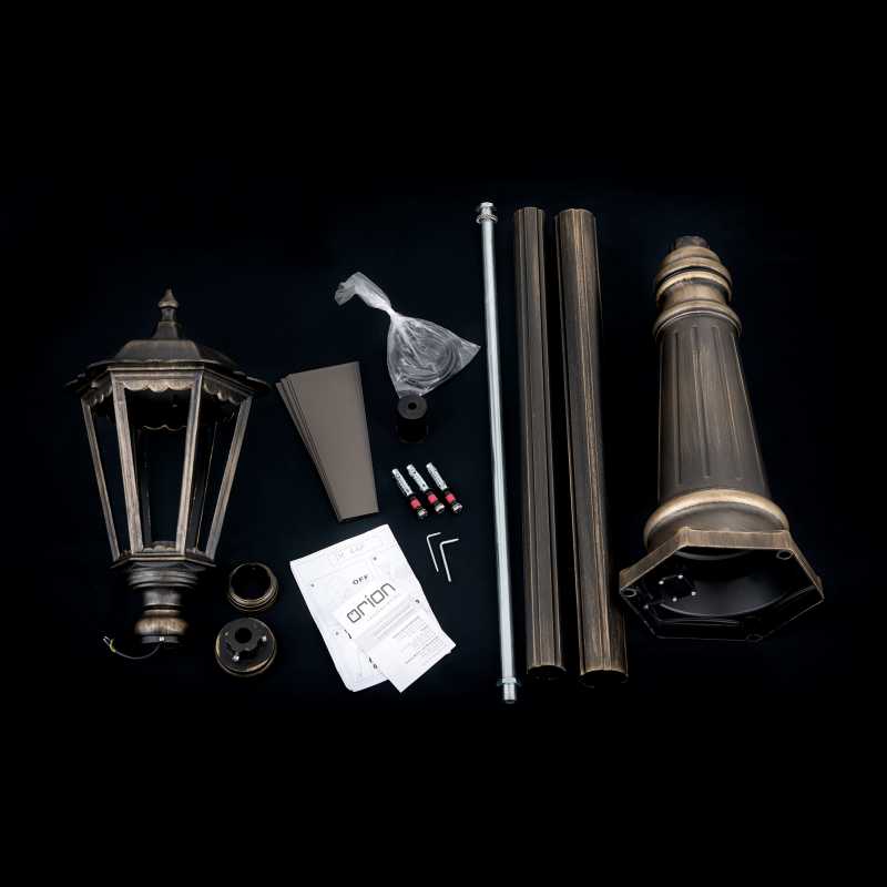 Hohe Gartenlaterne antik