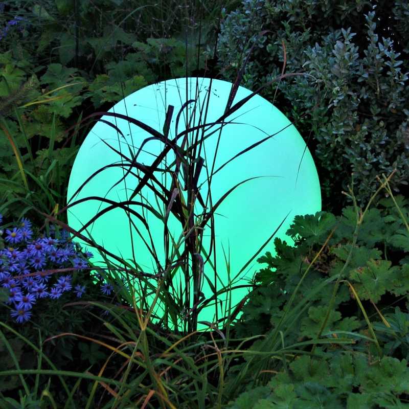 Akku-Gartenleuchte farbig