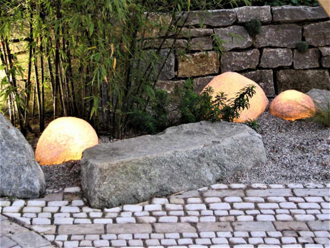 Gartenbeleuchtung Stein