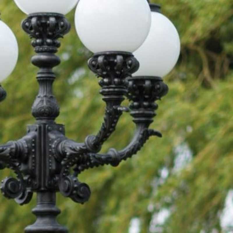 Kugel Mastleuchte fünfarmig