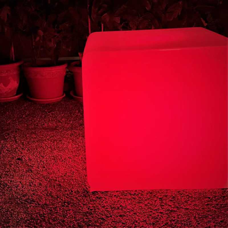 Weiße Gartenleuchte mit LED