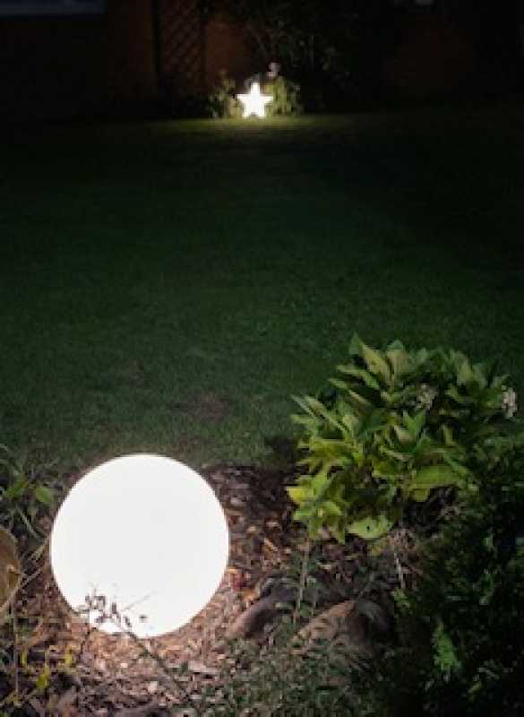 große Akku-Kugelleuchte