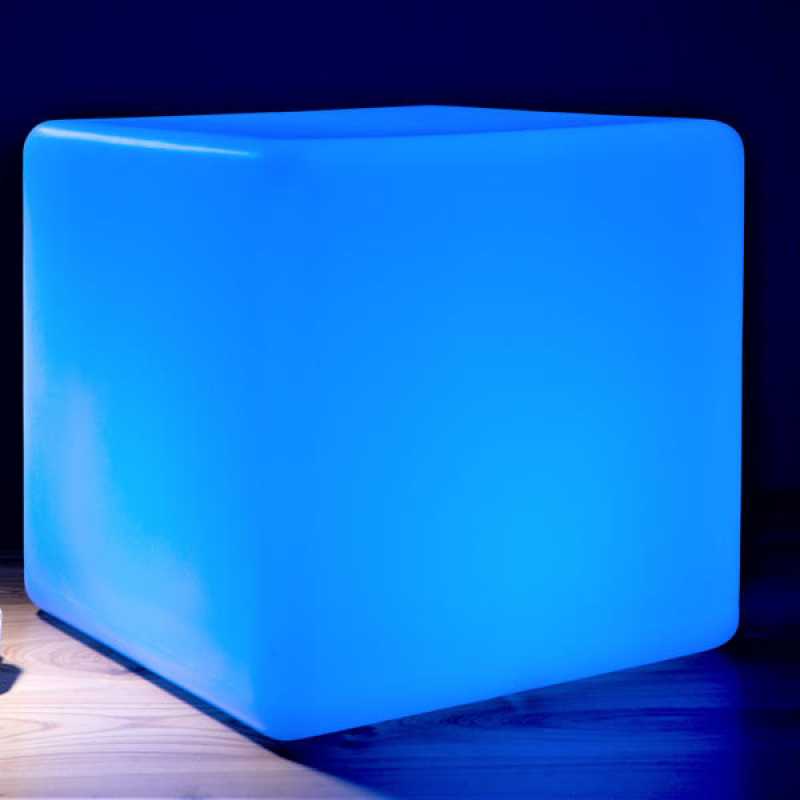 Weiße Gartenleuchte mit LED