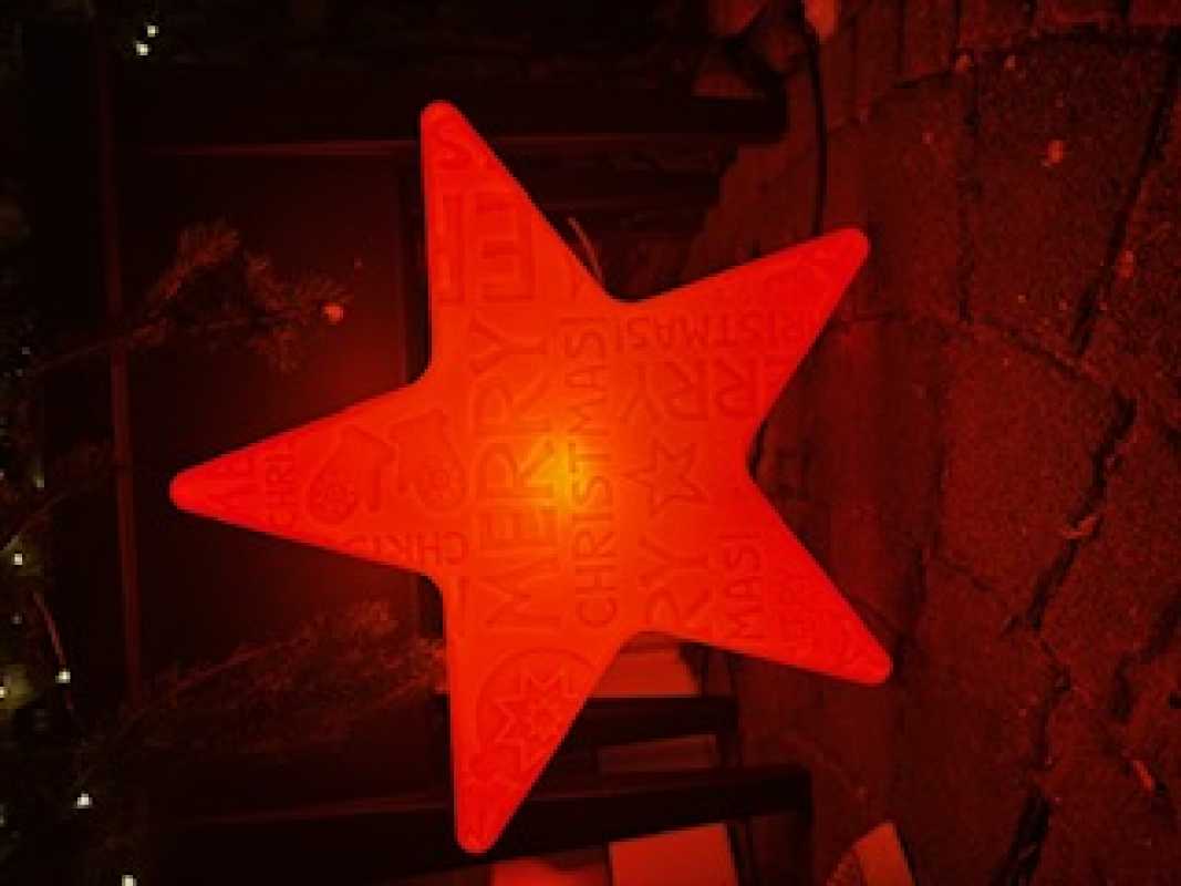 Weihnachtsbeleuchtung roter Solar-Stern