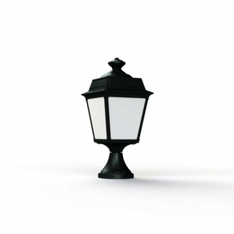 weiße Gartenbeleuchtung