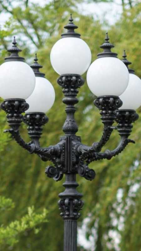 Kugel Mastleuchte fünfarmig