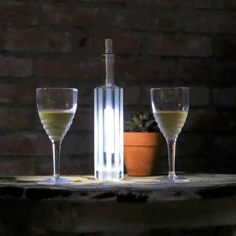 Moderne LED-Tischleuchte