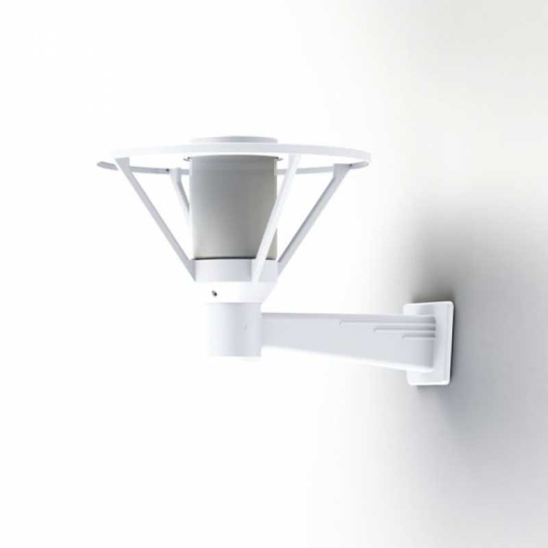 weiße Außenwandleuchte maritim